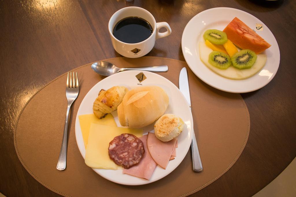 Jacques Georges Tower Hotel Пелотас Екстериор снимка